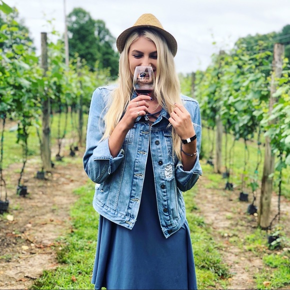 Meet your Posher, Allison - Picture 4 of 5